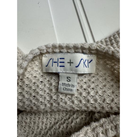 She + Sky Oversized Waffle Knit Twist Back Tan Sweatshirt Size Small - Picture 4 of 5